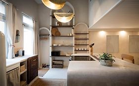 La Tête Penchée - Maison Duplex 2 Chambres et Jacuzzi